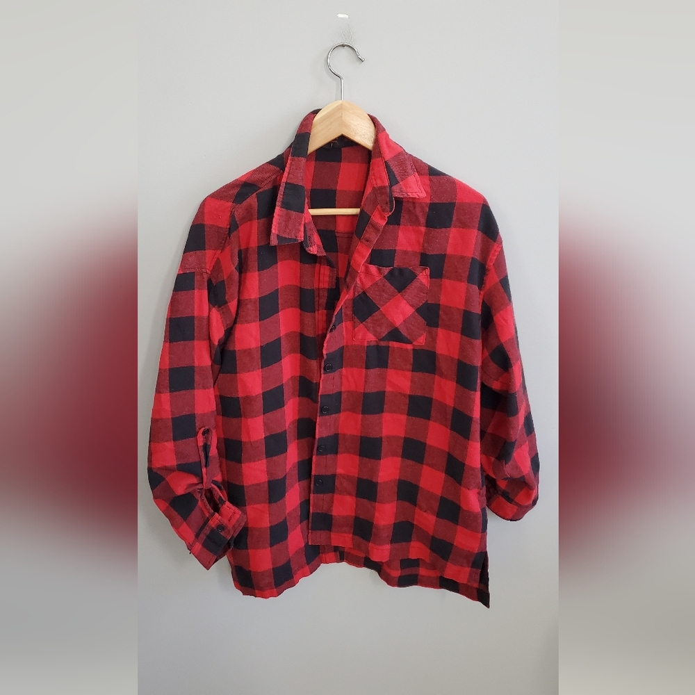 Risen Red and Black Plaid Shirt. womens small EUC